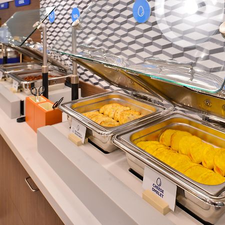 Holiday Inn Express & Suites - Detroit North - Roseville By Ihg المظهر الخارجي الصورة