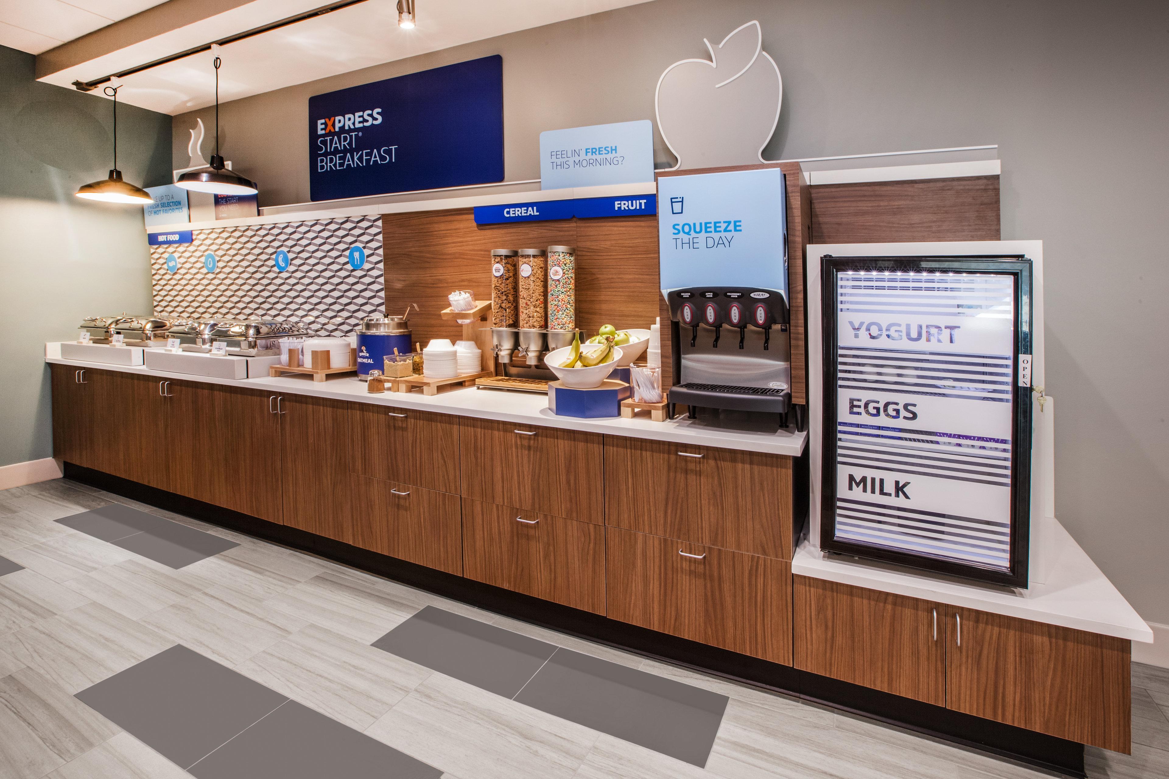 Holiday Inn Express & Suites - Detroit North - Roseville By Ihg المظهر الخارجي الصورة