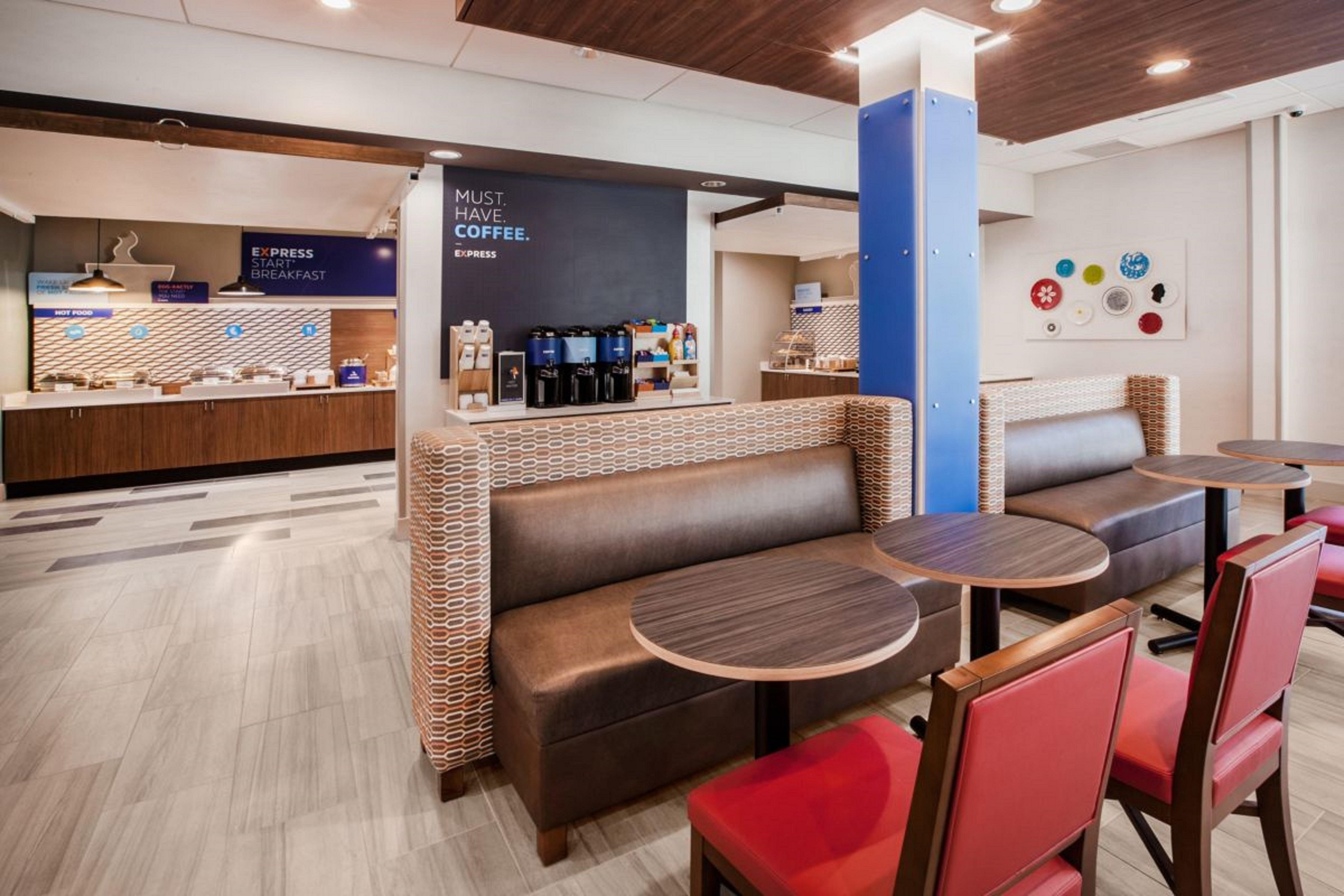 Holiday Inn Express & Suites - Detroit North - Roseville By Ihg المظهر الخارجي الصورة