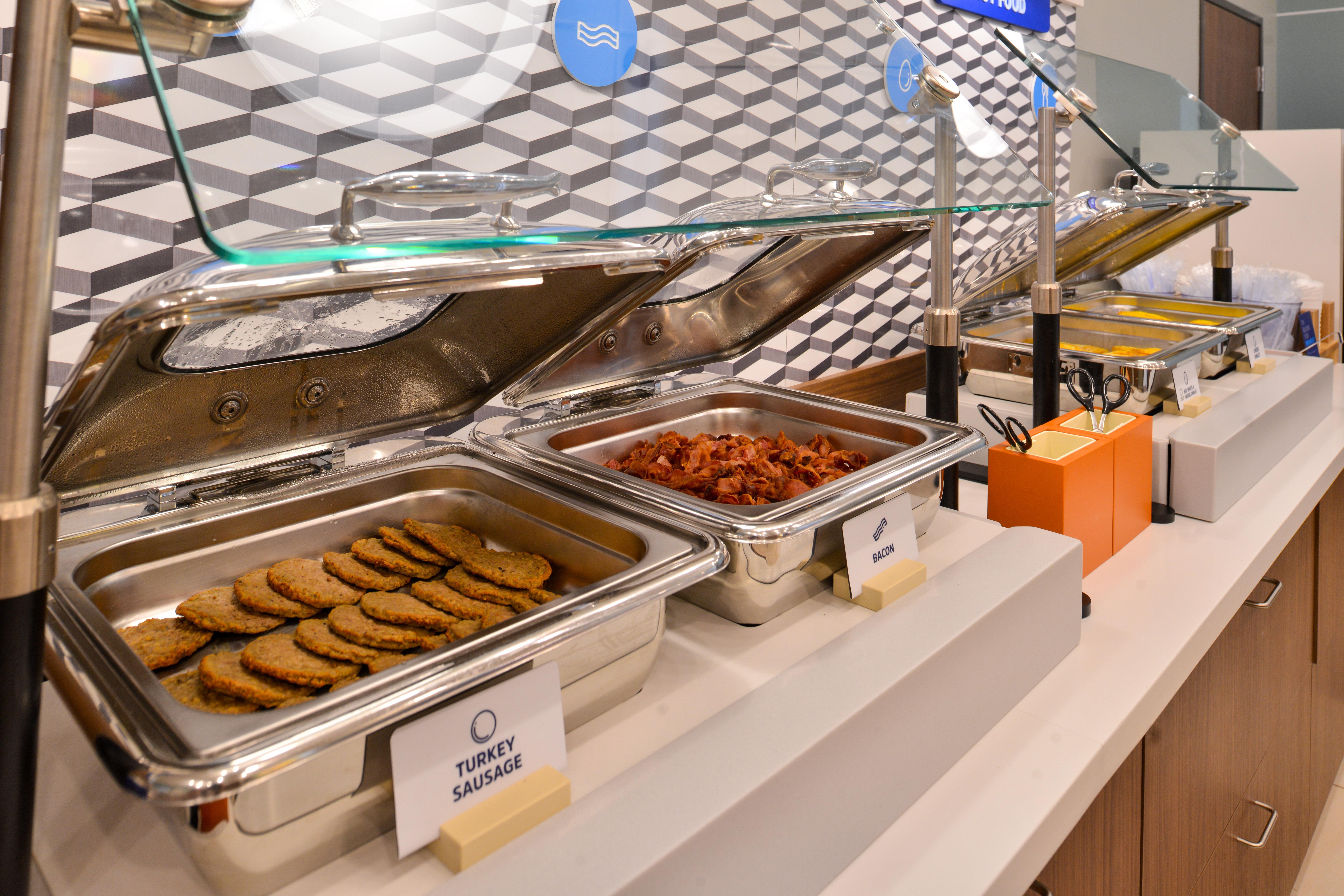 Holiday Inn Express & Suites - Detroit North - Roseville By Ihg المظهر الخارجي الصورة