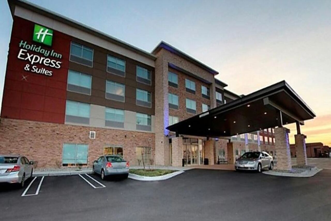 Holiday Inn Express & Suites - Detroit North - Roseville By Ihg المظهر الخارجي الصورة